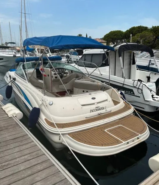 Sea Ray 240 Sun Deck 02