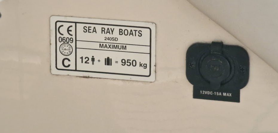 Sea Ray 240 Sun Deck 13