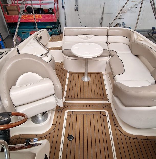 Sea Ray 240 Sun Deck 18